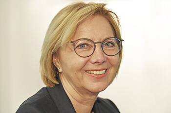 Frau Annette Giessing