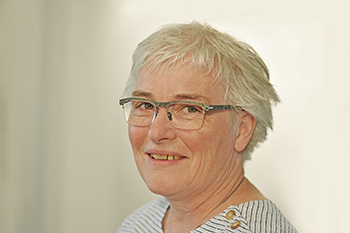 Frau Astrid Brausten